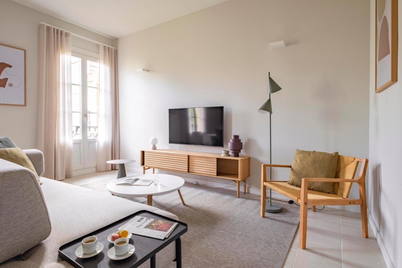 Aspasios Garden Apartments บาร์เซโลนา ภายนอก รูปภาพ